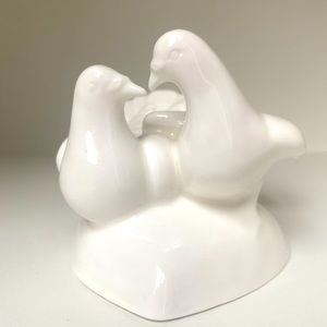 Royal Doulton Dove Pair